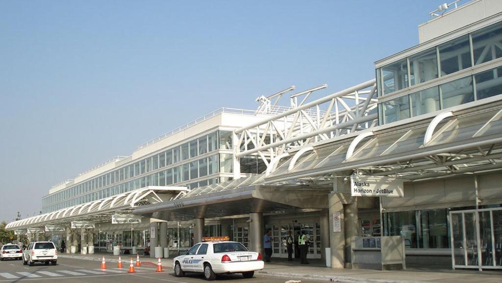 Holiday Inn Express Hotel & Suites Ontario Airport-Mills Mall By Ihg Rancho Cucamonga Exterior foto